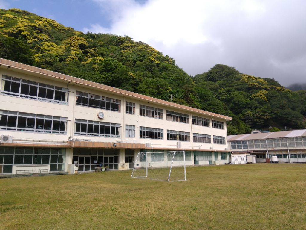 旧田子小学校